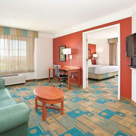 La Quinta By Wyndham Colorado Springs South Airport Hotel Ngoại thất bức ảnh