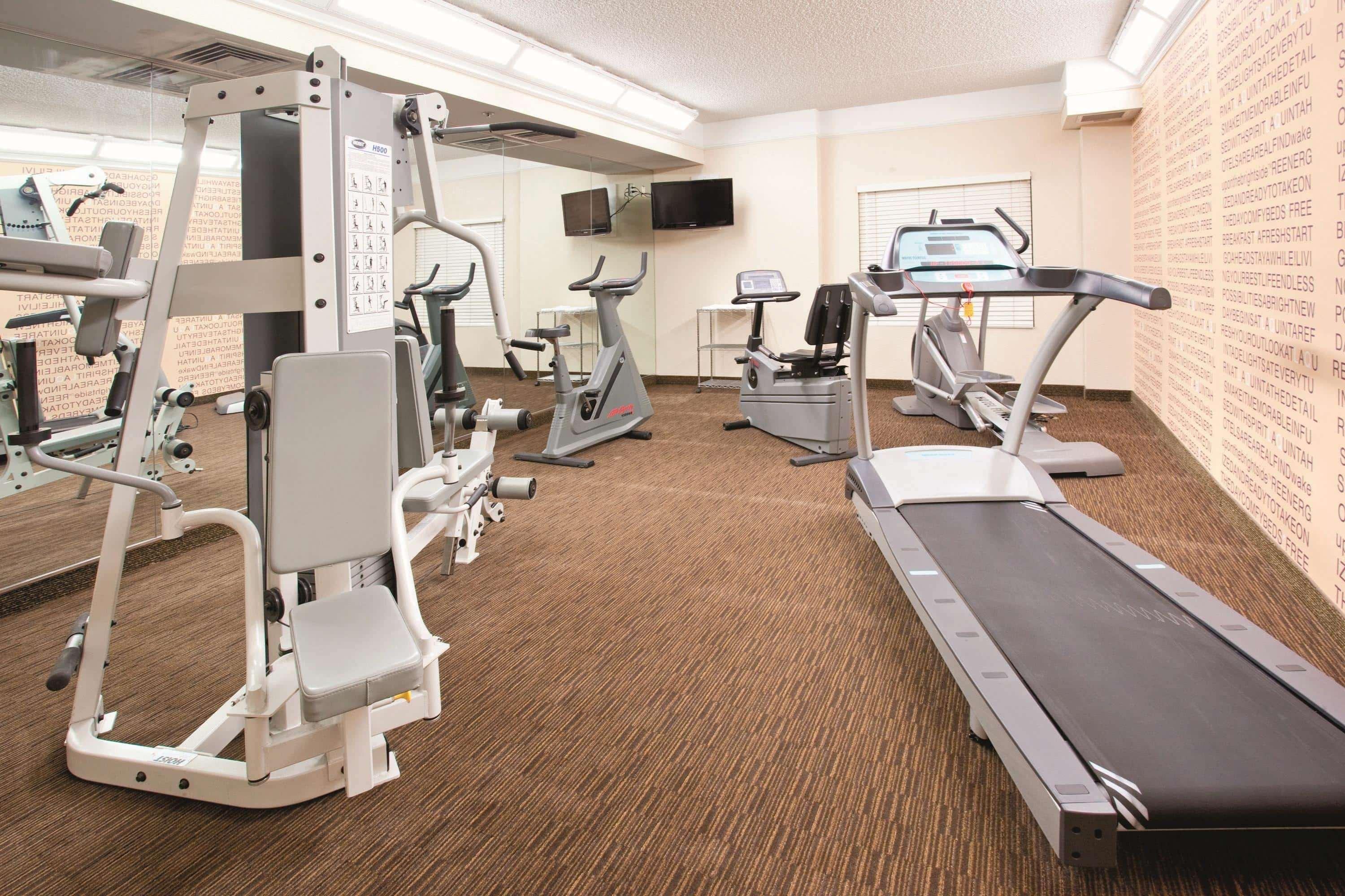 La Quinta By Wyndham Colorado Springs South Airport Hotel Ngoại thất bức ảnh