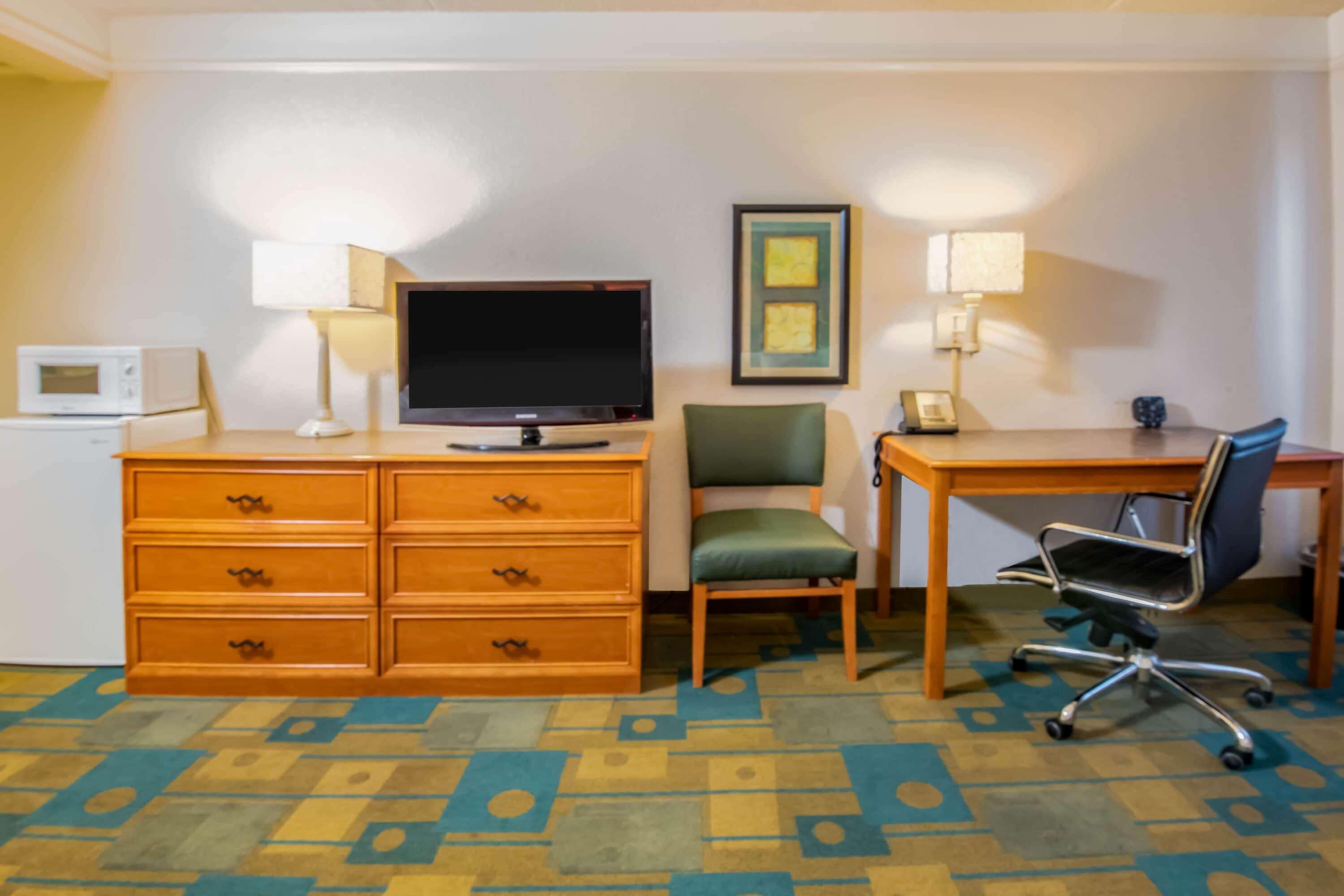 La Quinta By Wyndham Colorado Springs South Airport Hotel Ngoại thất bức ảnh