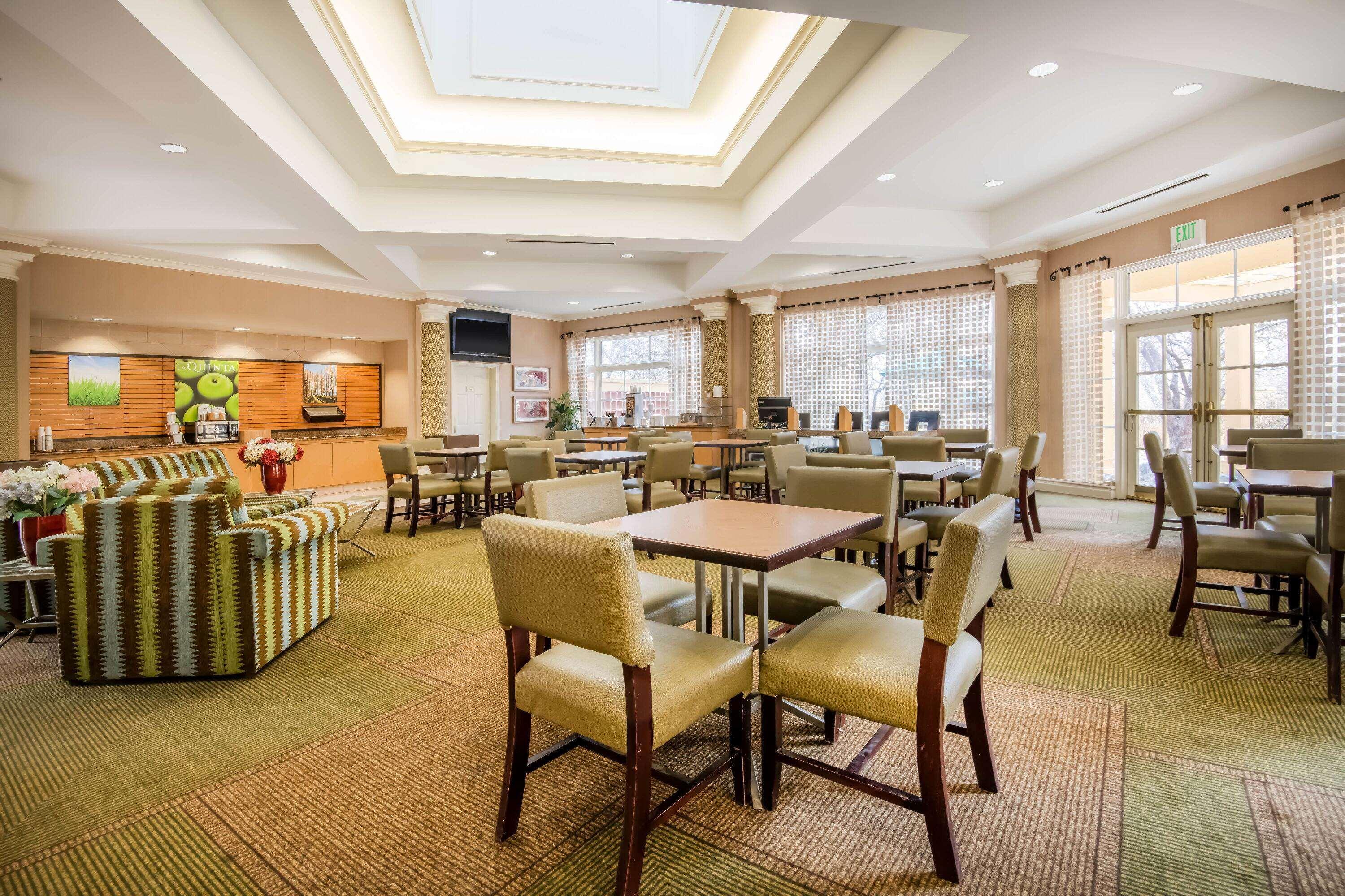 La Quinta By Wyndham Colorado Springs South Airport Hotel Ngoại thất bức ảnh
