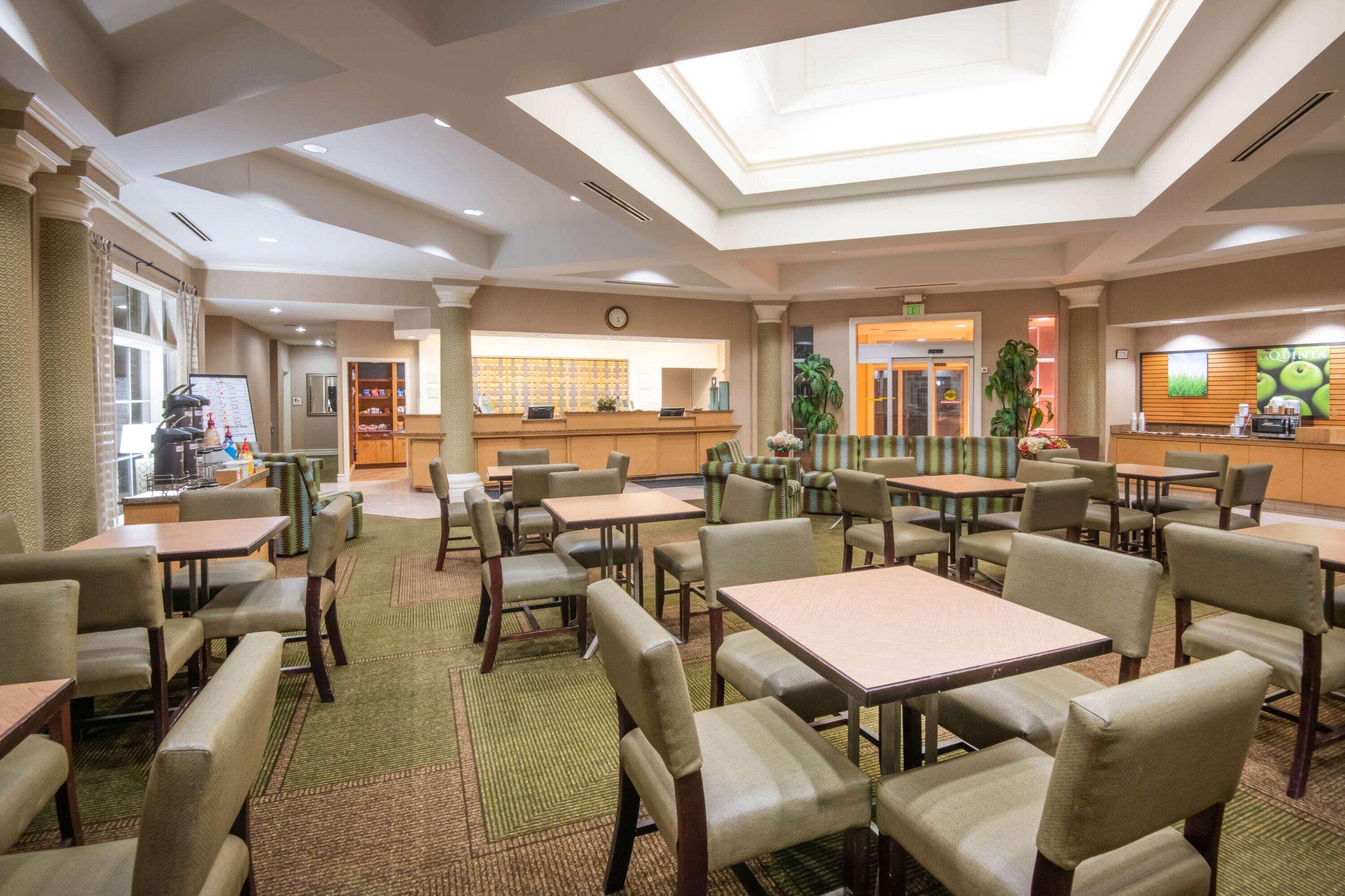 La Quinta By Wyndham Colorado Springs South Airport Hotel Ngoại thất bức ảnh