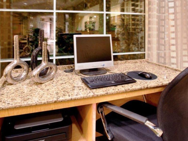 La Quinta By Wyndham Colorado Springs South Airport Hotel Ngoại thất bức ảnh